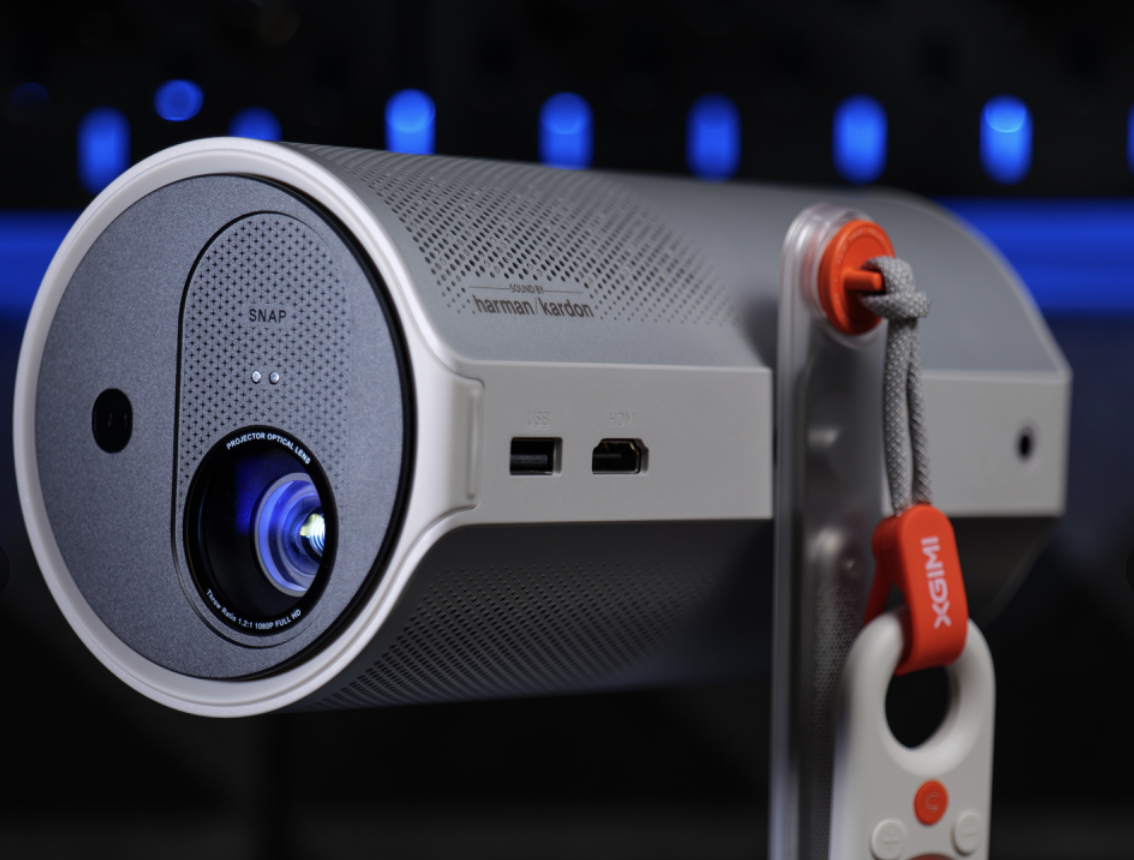 โปรเจ็กเตอร์ XGIMI Play6: เริ่มต้นการเดินทางแห่งความฝันแห่งแสงและเงาที่บ้านและกลางแจ้ง