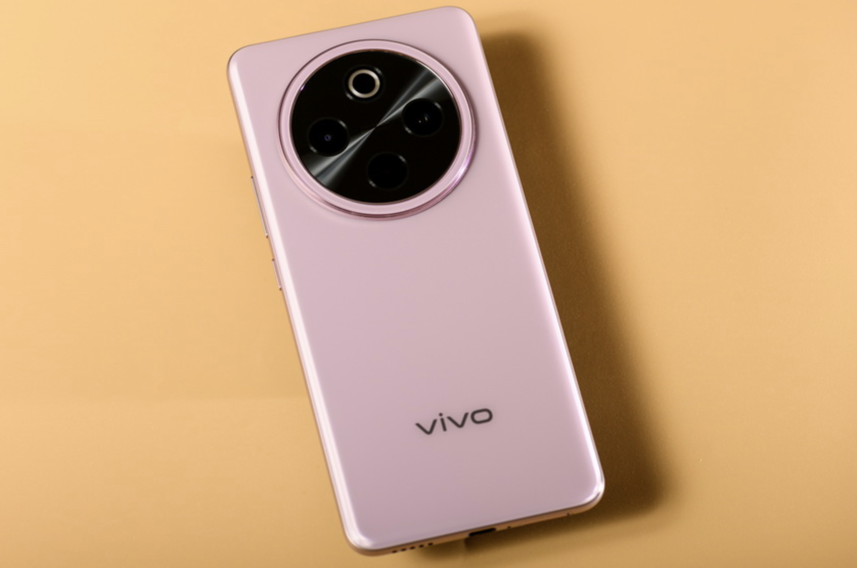 vivo Y300 Pro+ แบต 7300mAh ใช้ได้ทั้งวัน แบบไม่ต้องพึ่งพาวันชาร์จ!