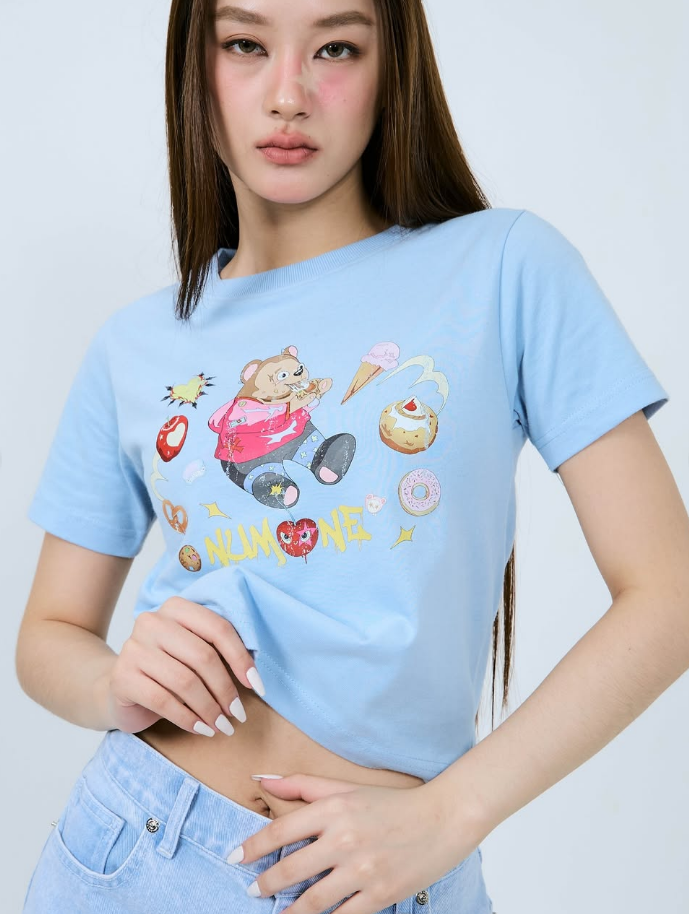 👕 Baby Tee ทำไมถึงยังฮิตไม่มีตกเทรนด์