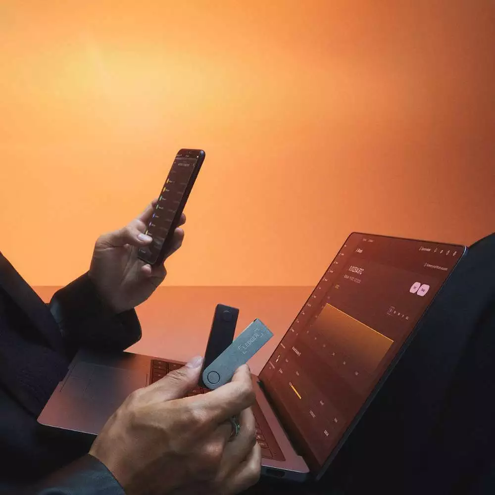 Ledger Nano X – เมื่อโลกคริปโตไม่ใช่แค่เรื่องของการ “ถือเหรียญ” แต่คือเรื่องของ “ความปลอดภัย”