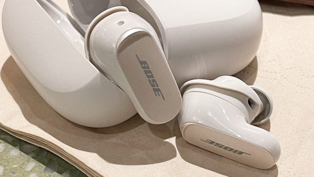 หูฟังตัดเสียงรบกวนมีขีดจำกัดหรือไม่? คู่แข่งเรือธงปี 2025: Bose หรือ Sony?