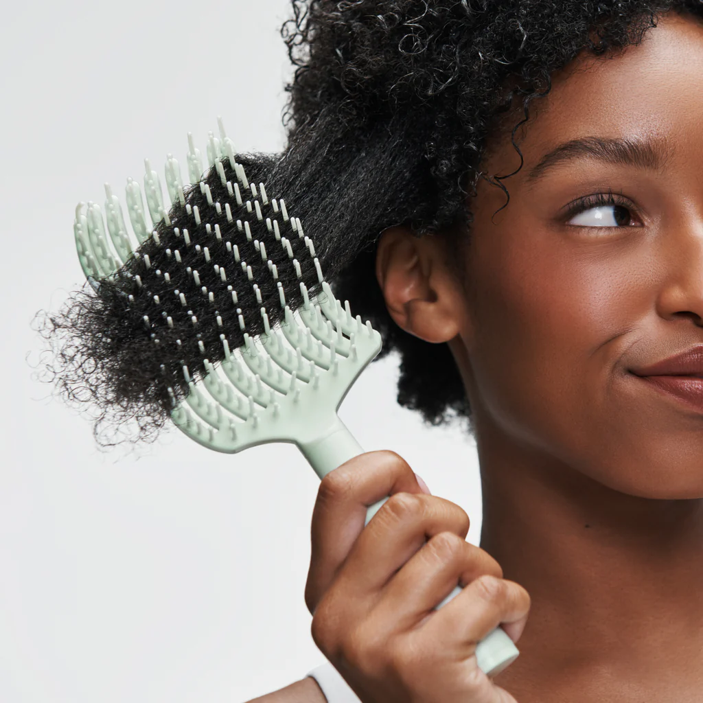 Wet Brush! แปรงผมโด่งดังระดับโลก มาดูกันว่าเจ้าหญิงคนไหนยังไม่ได้ซื้อบ้าง?
