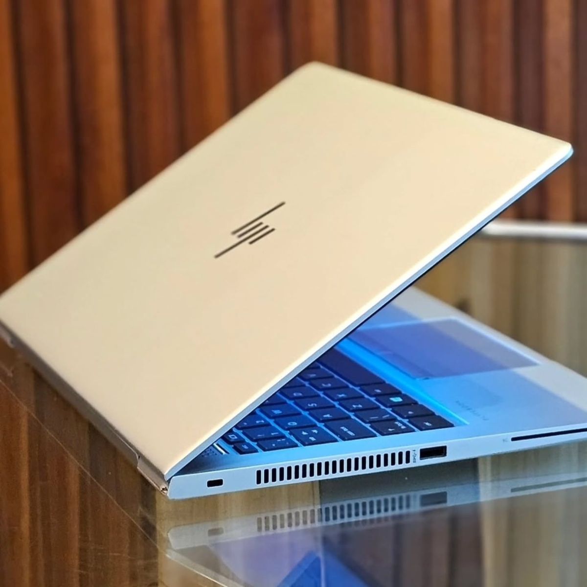 HP โน้ตบุ๊กบางเบา: ตัวช่วยทำงานในปี 2025 ที่ทั้งแรงและสวย