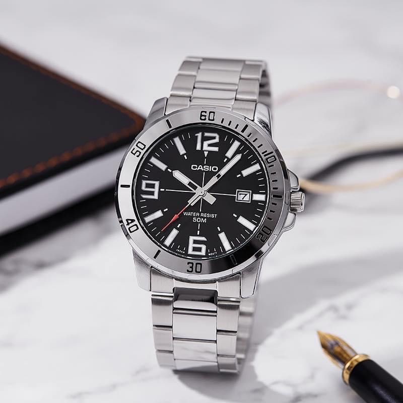CASIO MTP-VD01D-1BVUDF นาฬิกาข้อมือคลาสสิกที่เรียบ เท่ และดูดีได้ทุกโอกาส