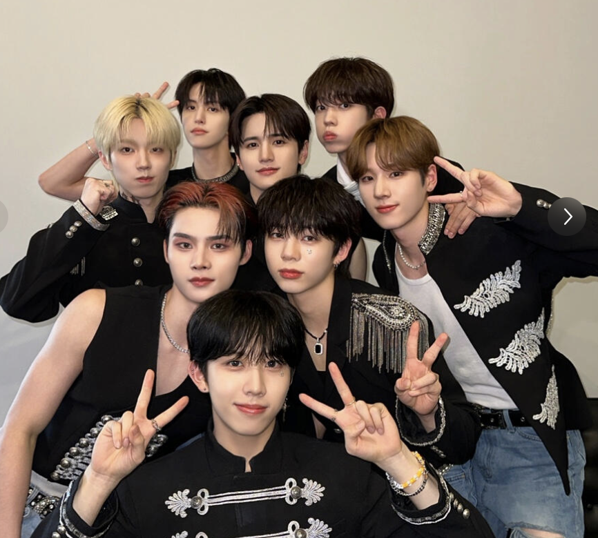 K-pop August Express! IVE จะครองอันดับหนึ่งอีกครั้งด้วยอัลบั้มใหม่หรือไม่? 8TURN จะยังคงรักษาสถิติ "ไม่ทิ้งขยะ" ไว้ได้หรือไม่?