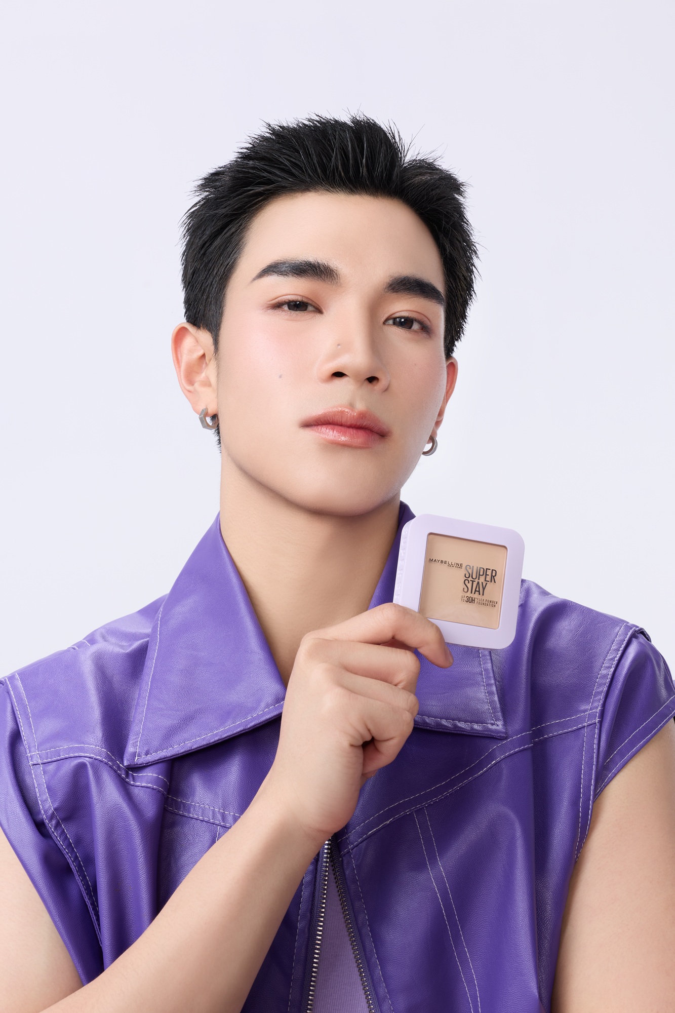 โฟร์ท ณัฐวรรธน์ ขึ้นแท่น FACE OF MAYBELLINE คนล่าสุด
