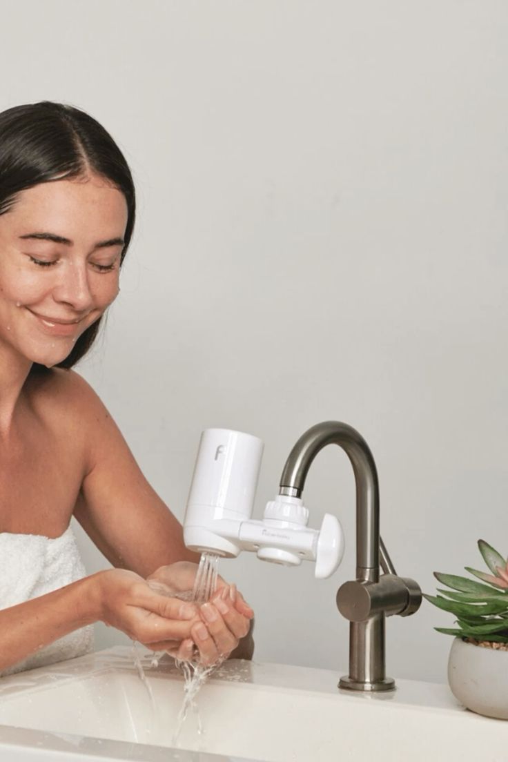 น้ำไม่สะอาด ตัวการของสิวที่คุณคาดไม่ถึง – ทำไมถึงควรมี Broot Faucet Filter ฟิลเตอร์ก๊อกน้ำสำหรับผิวหน้า