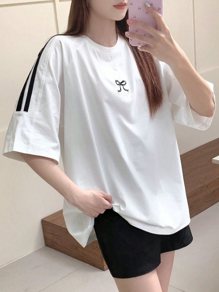 เสื้อยืด vs เสื้อเชิ้ต: เลือกอย่างไรให้เข้ากับสไตล์และโอกาส