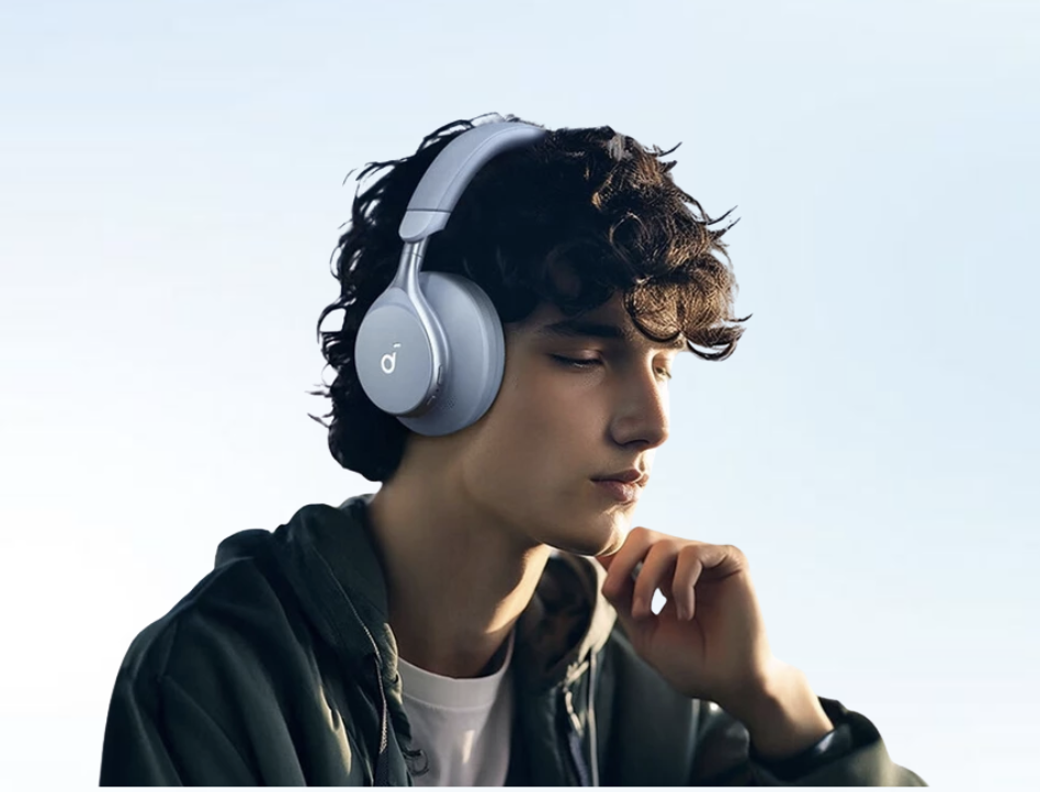 🎧 เทรนด์ Headphone 2025 — เมื่อ “หูฟังเต็มใบ” กลายเป็นไอเท็มที่คนยุคใหม่ต้องมี