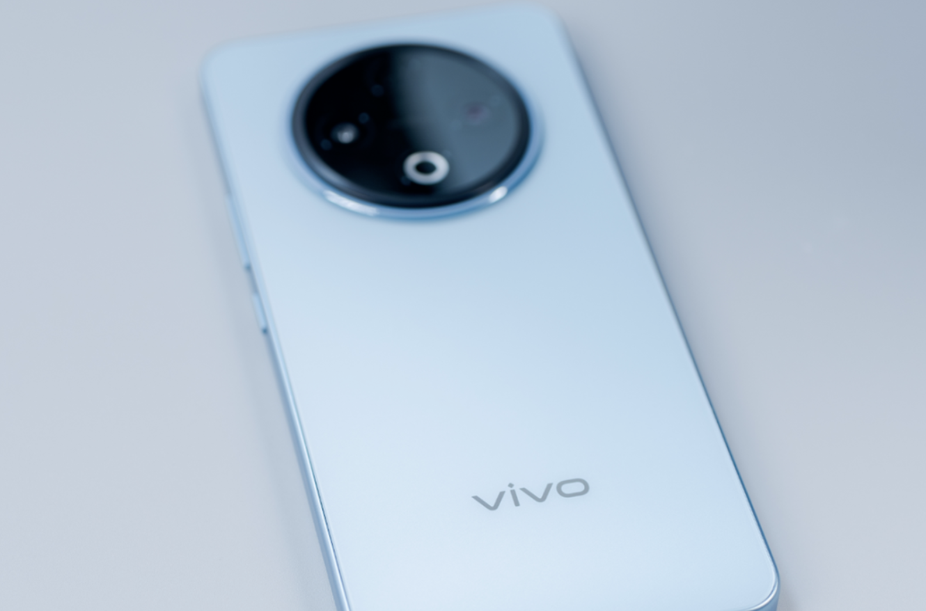 vivo Y500: นิยามใหม่ของโทรศัพท์ระดับประเทศ ด้วยแบตเตอรี่สุดอึดและคุณภาพที่ยอดเยี่ยม