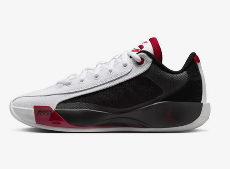 เลือกซื้อ JD Sports ให้เหมาะกับสไตล์ของคุณ