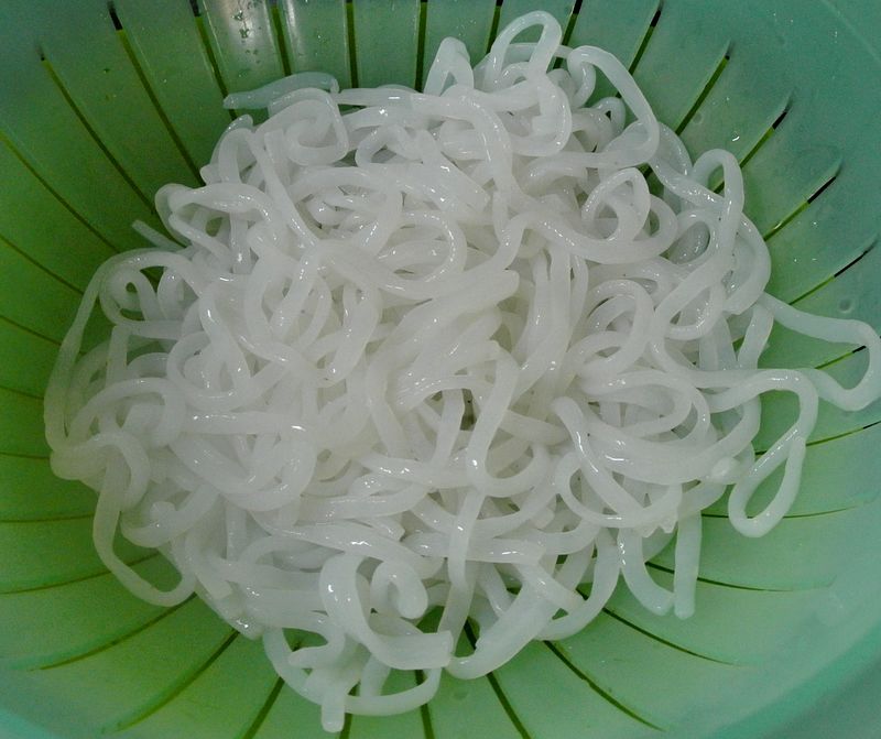 🍜 วุ้นเส้นกับเส้นบุก ต่างกันยังไง คนนิยมกินแบบไหนมากกว่า