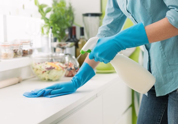 น้ำยาฆ่าเชื้อที่ใช้มาสามรุ่น: ประวัติศาสตร์ 90 ปีของ Dettol ในการปกป้องบ้าน