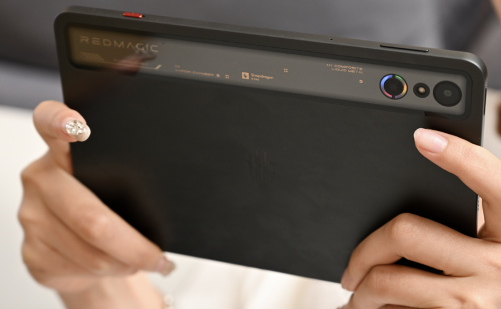 Red Magic 3 Pro แท็บเล็ตเกมมิ่งขนาดกะทัดรัด พลังแรงทะลุขีดสุดด้วย Snapdragon 8 Extreme Edition