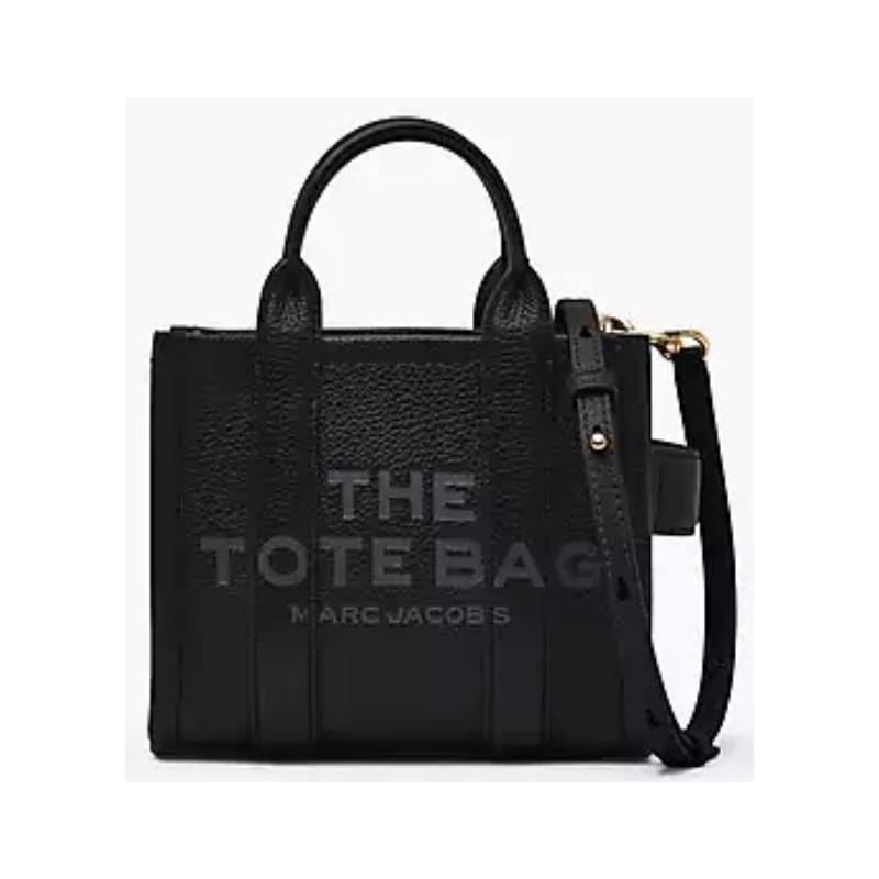 Tote Bag กระเป๋าแบกบ้านที่คนของเยอะต้องมี