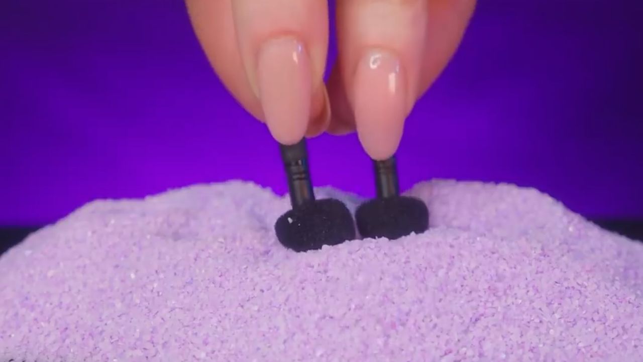 ASMR คืออะไร? ทำไมคนถึงหลงรัก ASMR กันมากขึ้น?