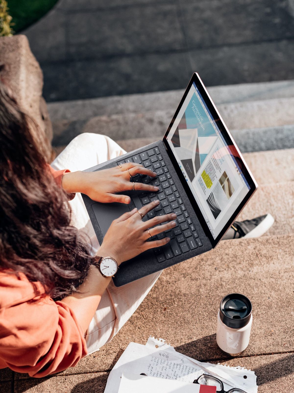 แล็ปท็อป AI+” ด้วย Surface Laptop 13” จาก Microsoft