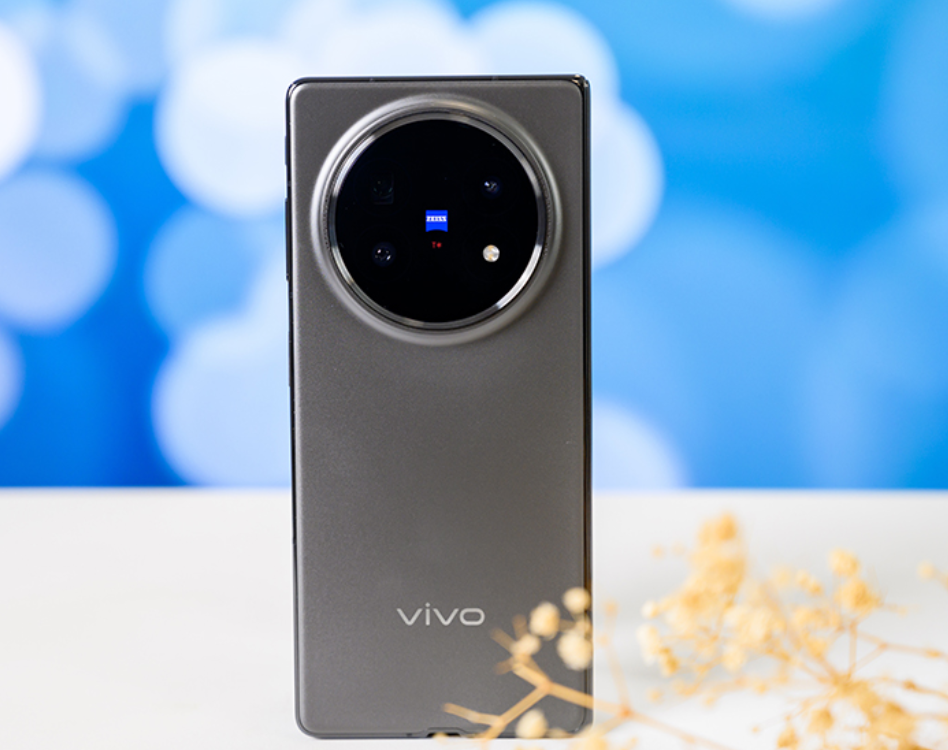 Vivo X Fold5 (รุ่นไทเทเนียม): เปิดตัวยุคใหม่ของโทรศัพท์พับได้ ด้วยประสบการณ์ที่เหนือกว่า