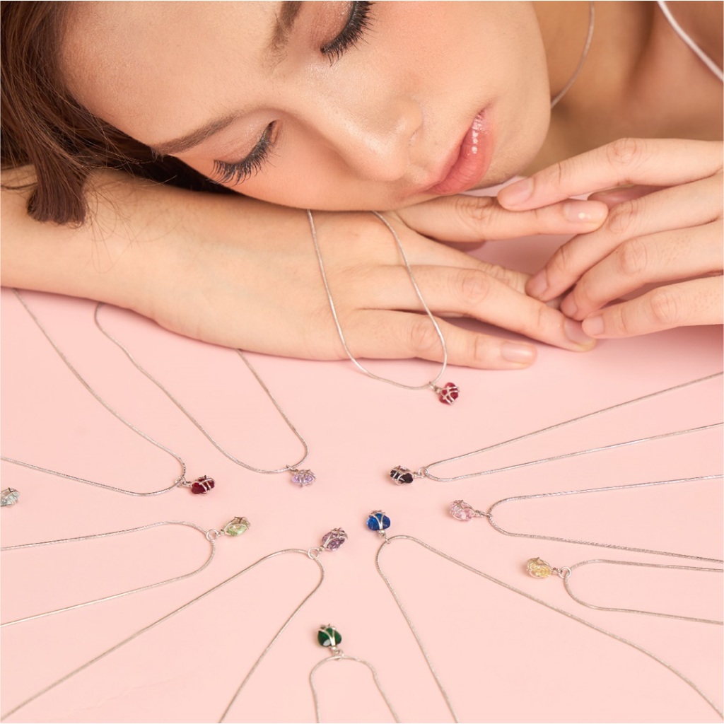 ✨ เครื่องประดับเสริมดวงปี 2568 ใส่แล้วเงินปัง โชคดีตลอดปี! ✨