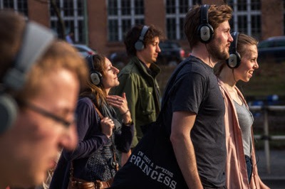 มีกี่คนที่ชอบฟังเพลงด้วยหูฟัง | ระวังอย่าใส่หูฟังเป็นเวลานาน!
