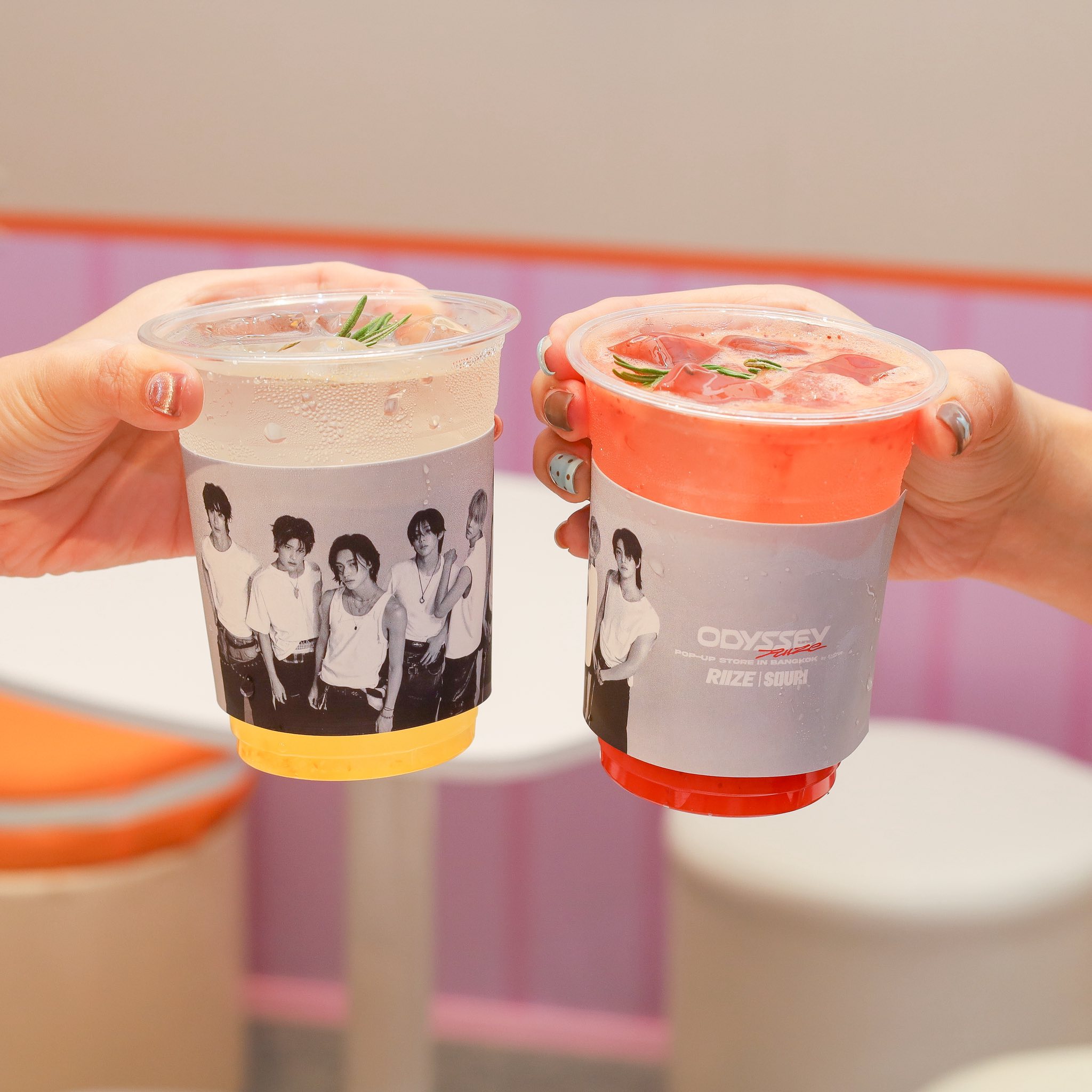 RIIZE x Souri ปลุกพลัง Emotional Pop ในคาเฟ่กลางพารากอน แฟนคลับไทยต่อคิวล้นหลาม!