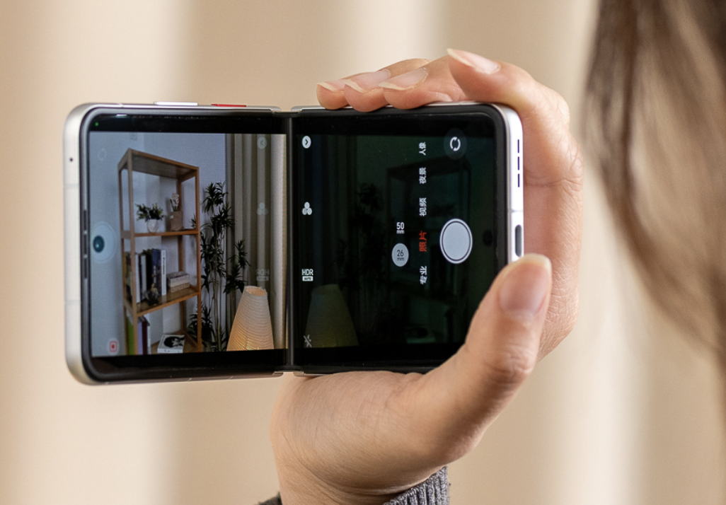 nubia Flip 2: ความมหัศจรรย์แห่งความประหลาดใจในอุปกรณ์พับได้ขนาดเล็ก เปิดประสบการณ์ใหม่แห่งเทคโนโลยีและความอบอุ่น