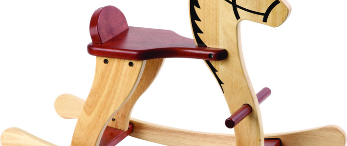 ชอบม้า ชอบม้า รูปร่างหน้าตาแบบเนี้ยะ ถามหน่อยเถอะพี่ ชอบม้า ชอบม้า ปีม้าทั้งทีหาของเล่นรูปม้าให้ลูกน้อยของขวัญเล็ก ๆ ที่เต็มไปด้วยรอยยิ้ม