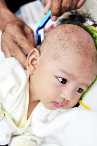 สัมผัสแห่งรักในพิธีโกนผมไฟ กับไอเท็มคู่ใจคุณแม่ยุคใหม่