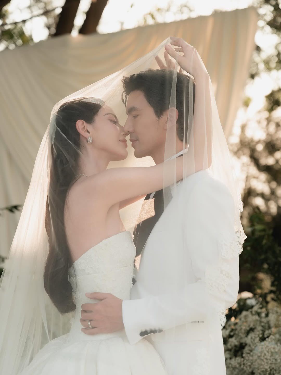 เต๋อ ฉันทวิชช์ & ใหม่ ดาวิกา วิวาห์ท่ามกลางธรรมชาติ โรแมนติกเหมือนหลุดจากเทพนิยาย