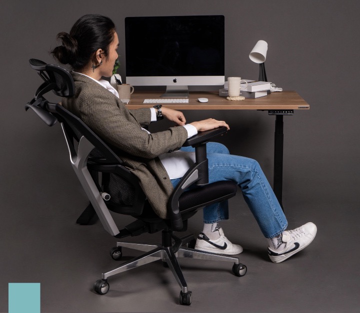 อัปเกรด Desk Setup ให้ปัง! รวมไอเทมที่ชาว WFH ต้องมี...