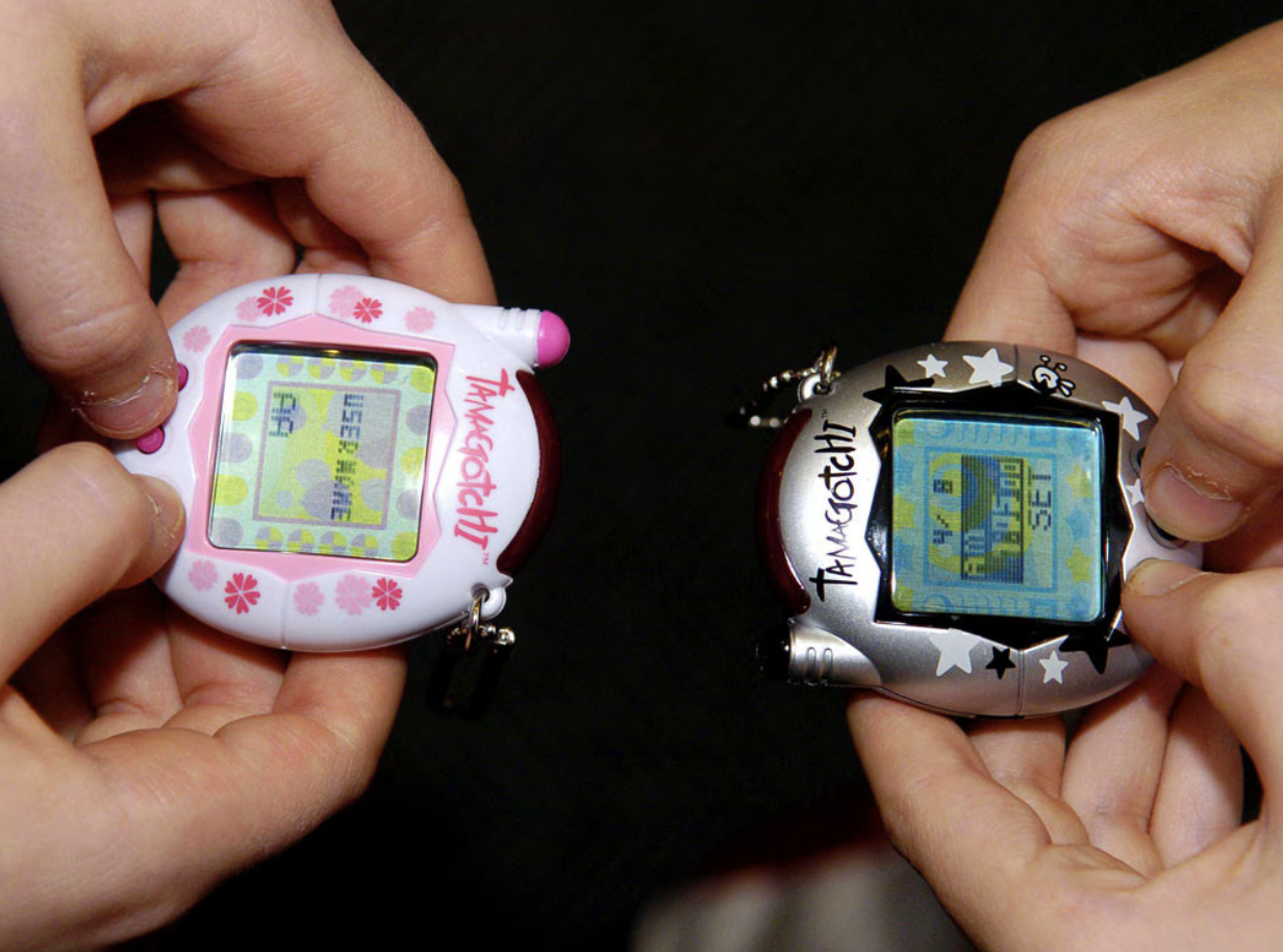 Tamagotchi เกมเลี้ยงสัตว์ ยุค 90 ของเล่นวัยเด็กที่หวนกลับมาอีกครั้ง
