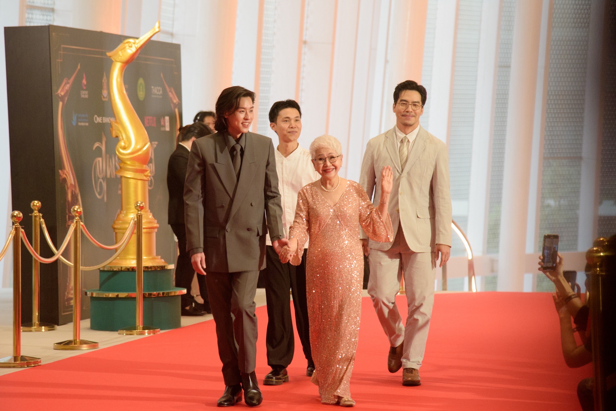 สรุปงานประกาศรางวัล สุพรรณหงส์ ครั้งที่ 33 ใครตัวเต็ง และใครคว้ารางวัลมากที่สุด