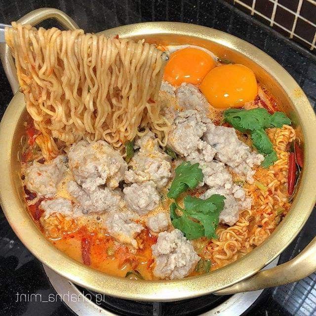 🍜 บะหมี่กึ่งสำเร็จรูปมาม่า อร่อยง่าย ๆ ได้ทุกมื้อ