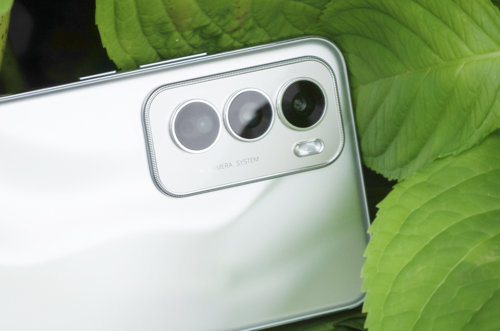 เผยโฉม OPPO Reno12 มาพร้อมดีไซส์สุดสวย