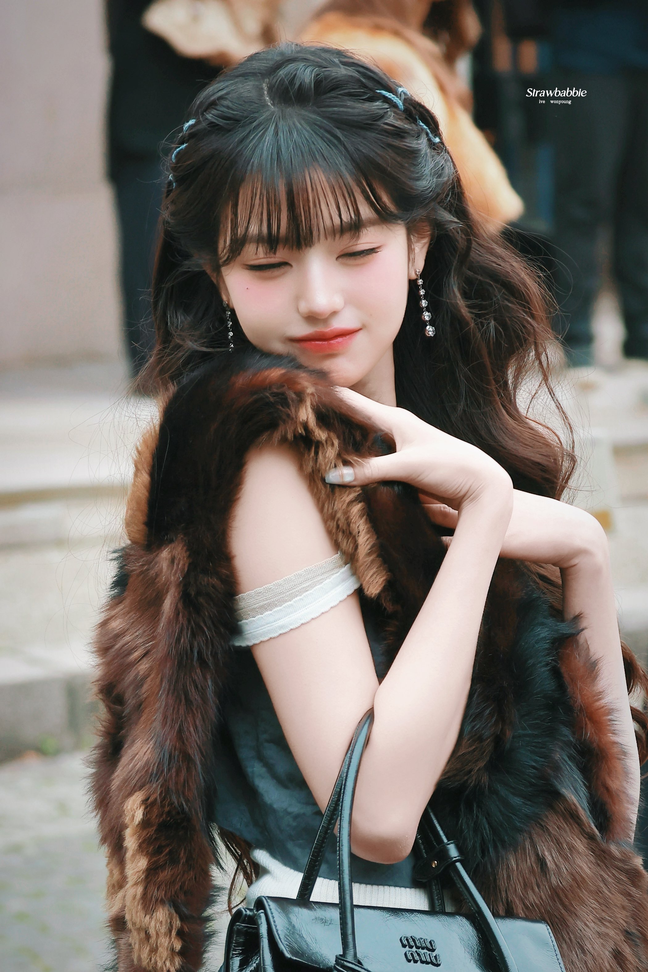 วอนยองในงาน Miu Miu Spring/Summer 2026 ณ ปารีส การปรากฏตัวที่สะกดทุกสายตา ✨