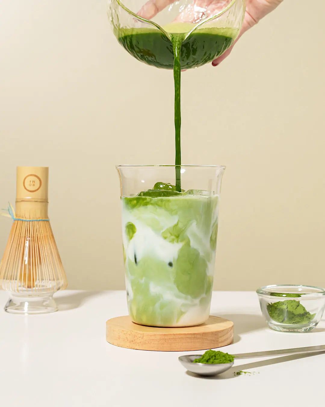 ☕ คาเฟอีน ดาบสองคมของคนรุ่นใหม่: เมื่อ “ดื่มมากเกินไป” อาจทำร้ายร่างกายโดยไม่รู้ตัว