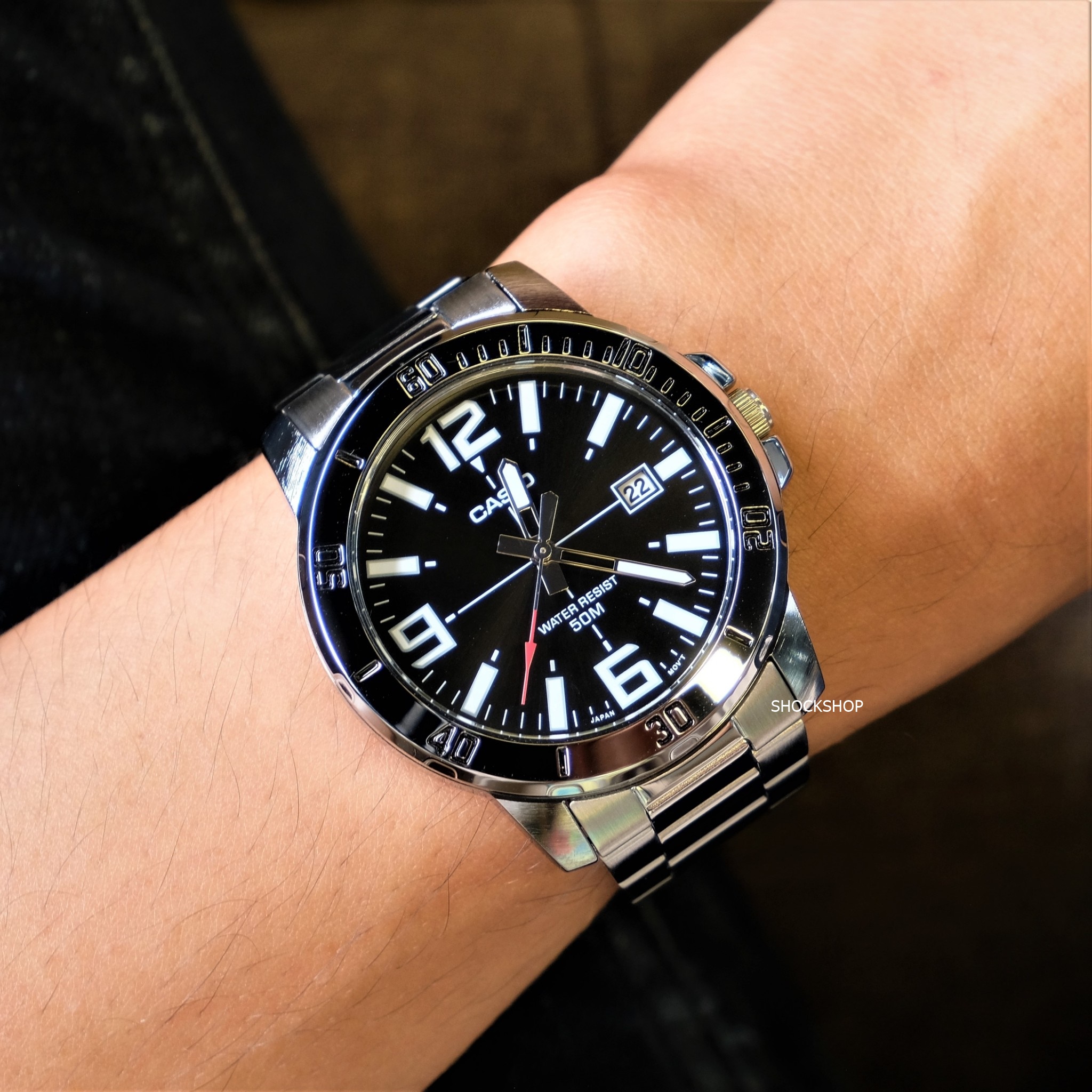 CASIO MTP-VD01D-1BVUDF นาฬิกาข้อมือคลาสสิกที่เรียบ เท่ และดูดีได้ทุกโอกาส