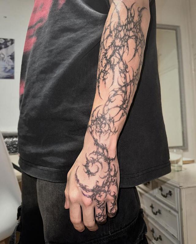 Cybersigilism Tattoo ลายเส้นแห่งอนาคต สไตล์รอยสักมาแรงประจำปี 2025