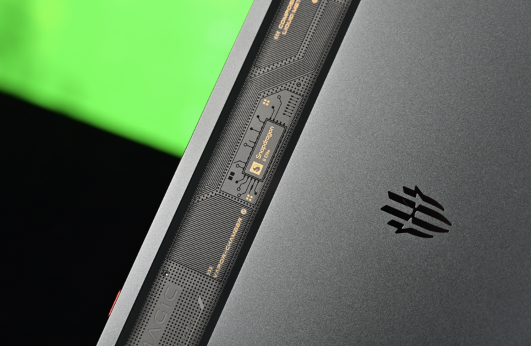 Red Magic 3 Pro แท็บเล็ตเกมมิ่งขนาดกะทัดรัด พลังแรงทะลุขีดสุดด้วย Snapdragon 8 Extreme Edition