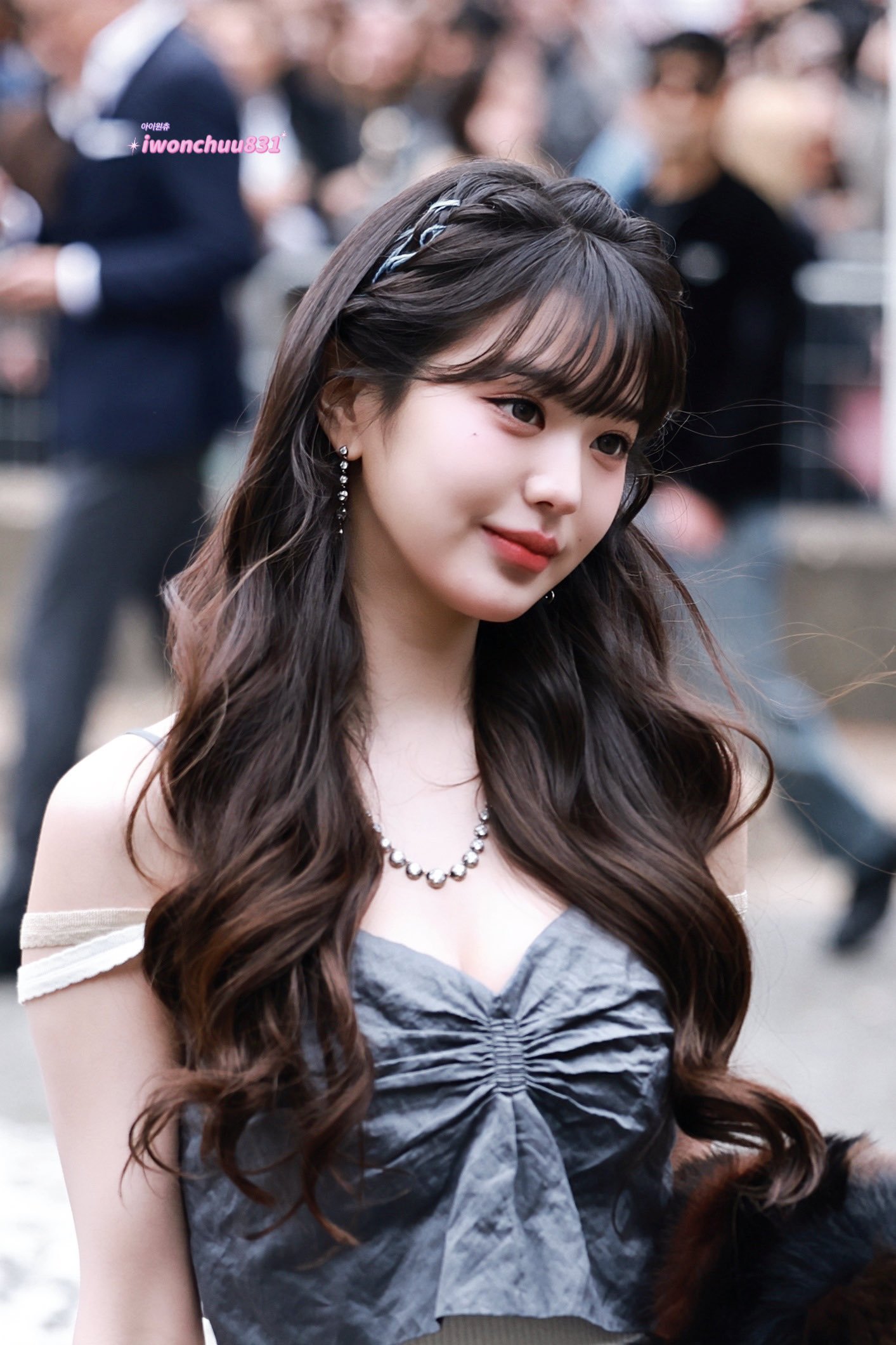 วอนยองในงาน Miu Miu Spring/Summer 2026 ณ ปารีส การปรากฏตัวที่สะกดทุกสายตา ✨