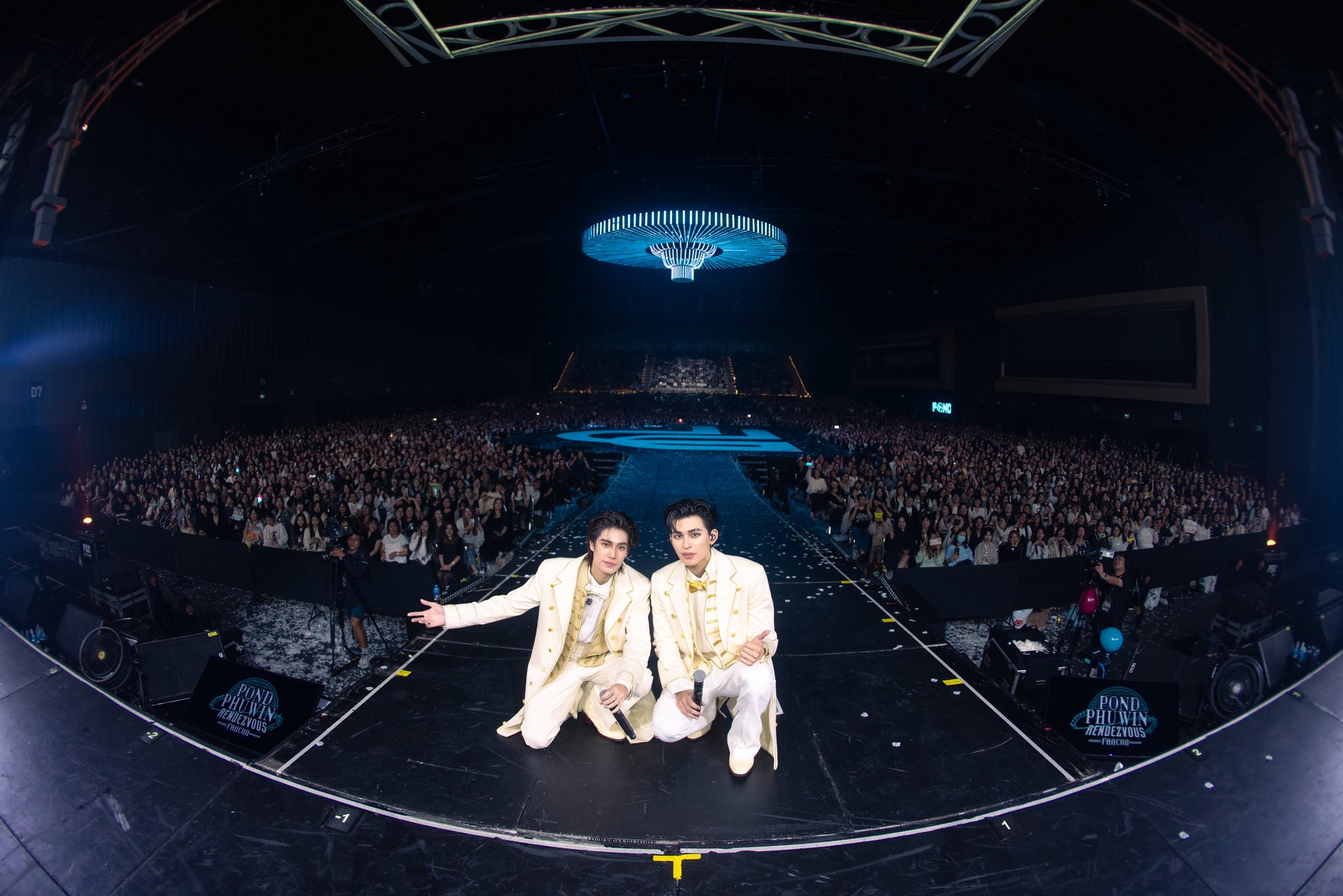 POND PHUWIN RENDEZVOUS FANCON เมื่อลำขบวนแห่งความทรงจำ พาแฟน ๆ ร่วมเดินทางไปด้วยกัน