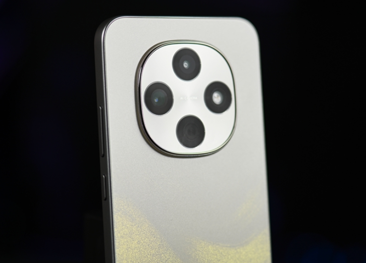 OPPO A6 Pro เปิดตัว พร้อมดีไซน์สุดหรู
