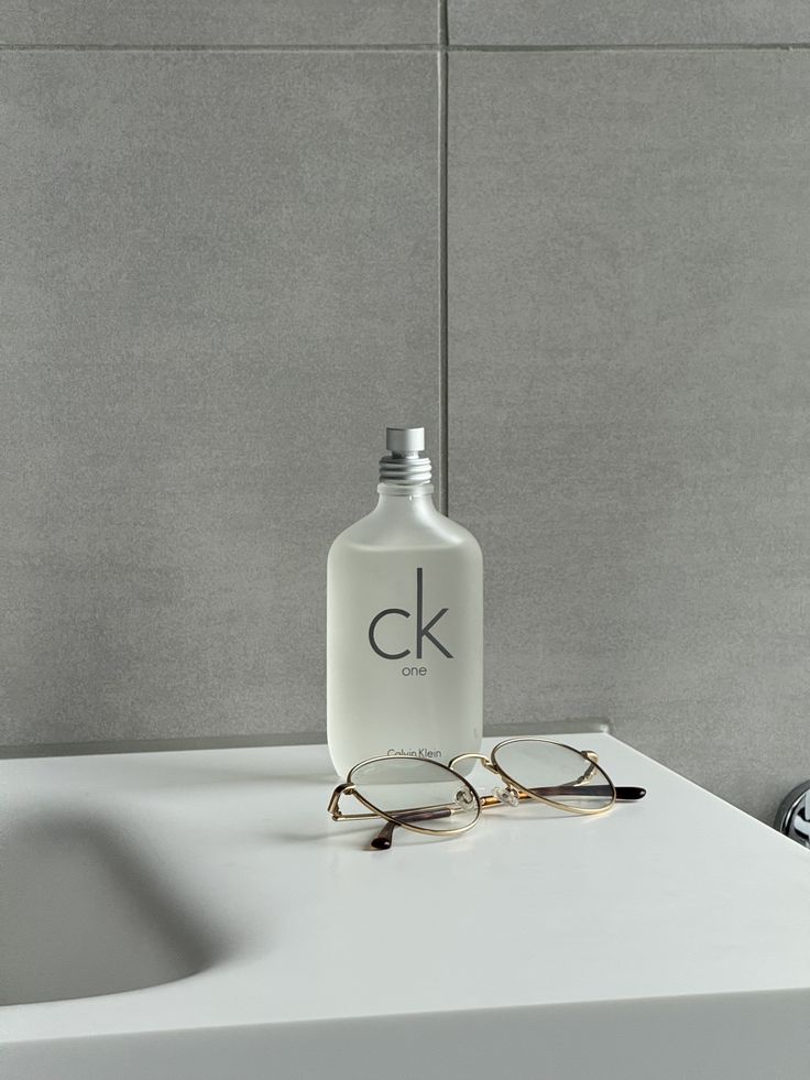 Calvin Klein: CK One EDT — น้ำหอมแห่งอิสรภาพ กลิ่นสะอาดคลาสสิกที่ไม่มีวันตกยุค