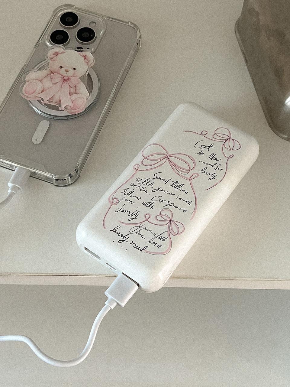 🔋 พาวเวอร์แบงค์: อุปกรณ์ “กู้ชีพ” ที่สายคอนเสิร์ตห้ามพลาด!