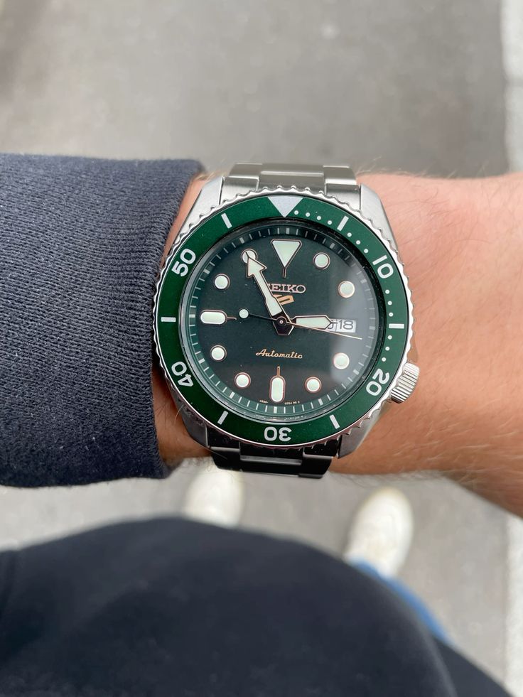 Seikoนาฬิกาผู้ชาย New Seiko 5 Sports Automatic SRPD63K – ความคลาสสิกที่ขับเคลื่อนด้วยหัวใจแห่งเวลา