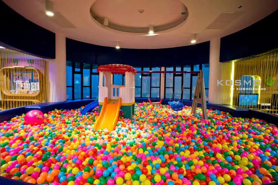 บ้านบอลสำหรับเด็ก: ของเล่นเสริมพัฒนาการที่มากกว่าความสนุก