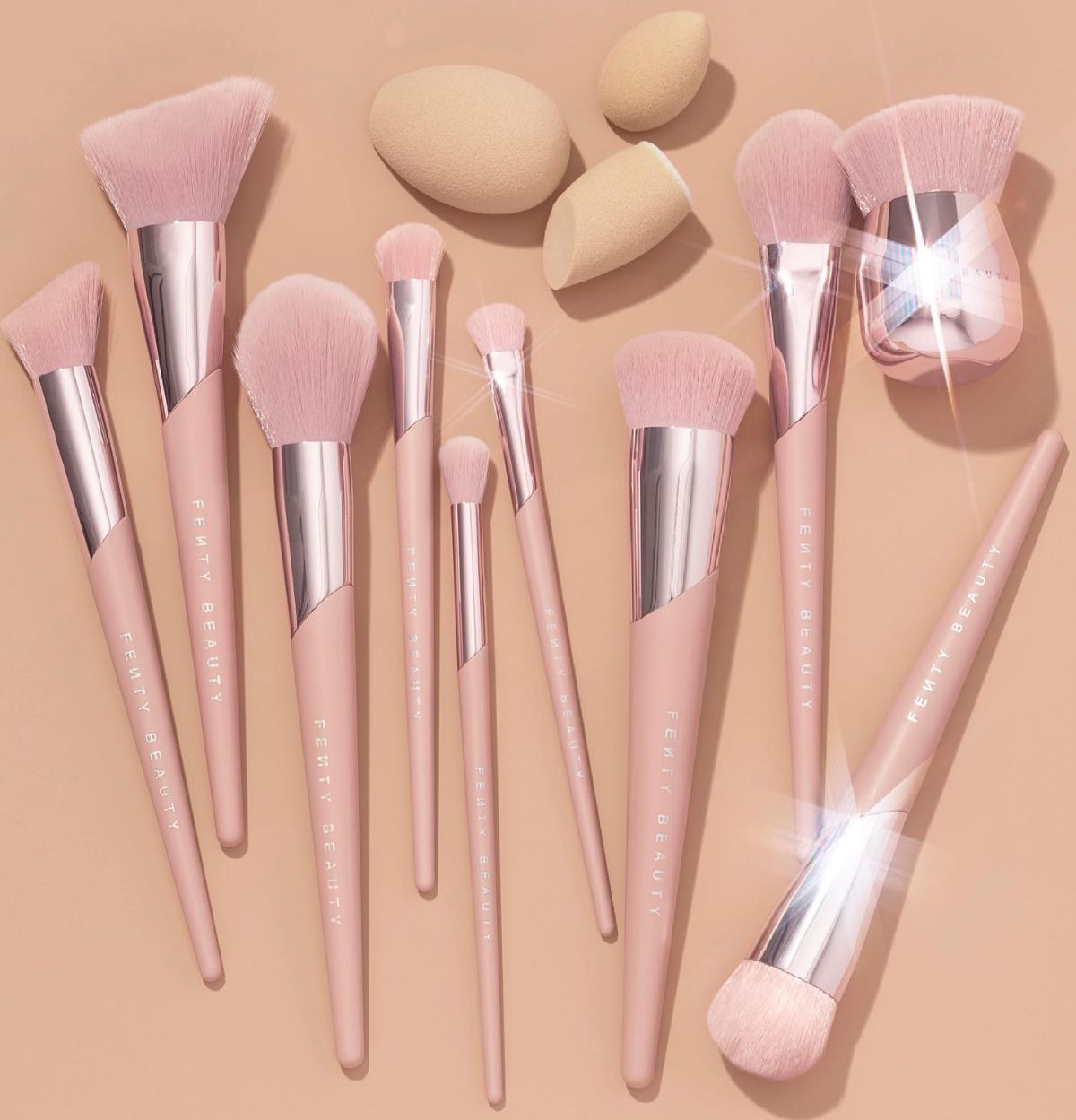 แนะนำวิธีเลือกแปรงแต่งหน้า จำเป็นต้องซื้อทุกอันเลยไหม?