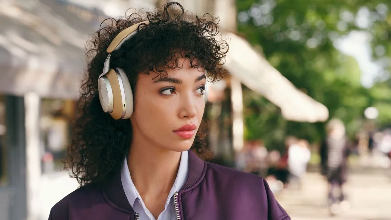 มีกี่คนที่ชอบฟังเพลงด้วยหูฟัง | ระวังอย่าใส่หูฟังเป็นเวลานาน!