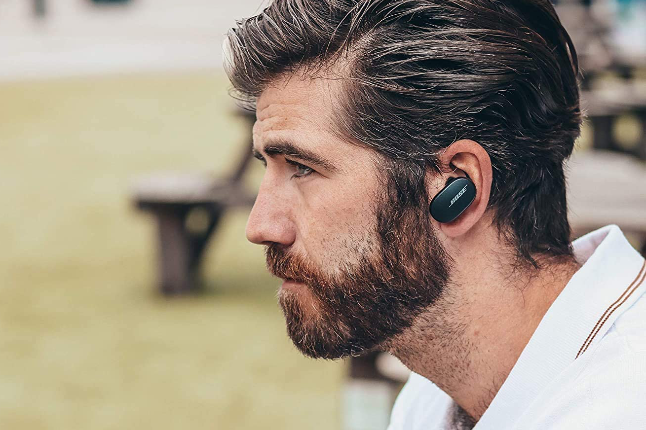 หูฟังตัดเสียงรบกวนมีขีดจำกัดหรือไม่? คู่แข่งเรือธงปี 2025: Bose หรือ Sony?