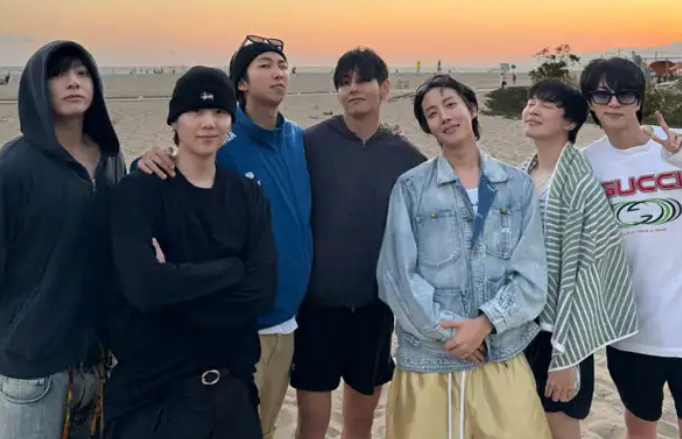 BTS กลับมาแล้ว! การคืนสู่เวทีของบอยแบนด์แห่งยุคที่โลกทั้งใบตั้งตารอ